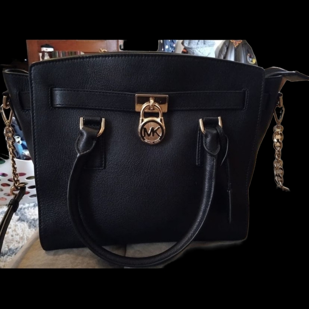 Michael Kors purse/ Tote